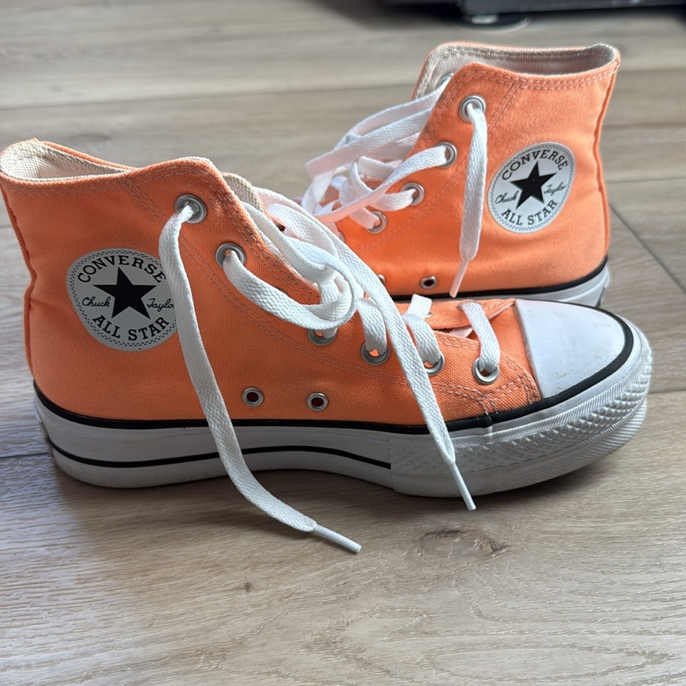 Converse Lift Hi Sneakers Women 7 Neon Peach Beam High Top Chuck Taylor Platform - Picture 2 of 3